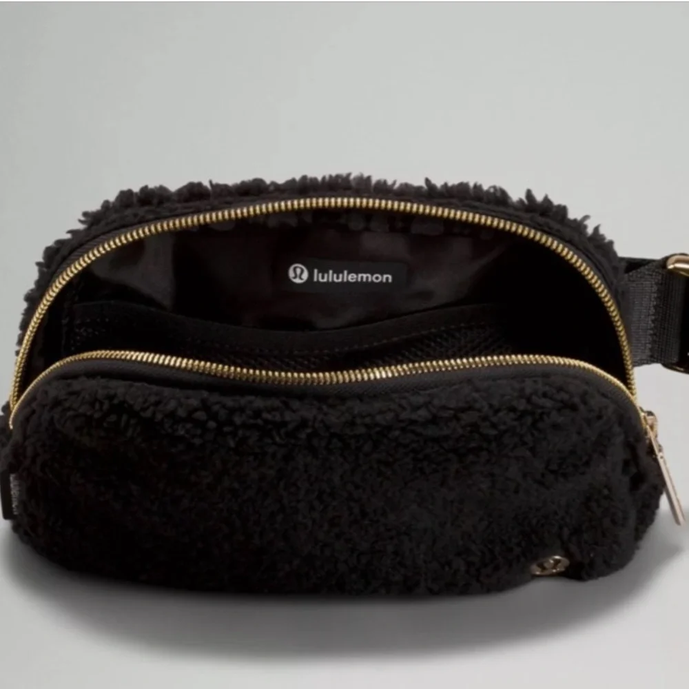 Lululemon athletica fleece belt bag - Picture 3 of 5